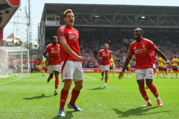 一家位于上 一家位于上